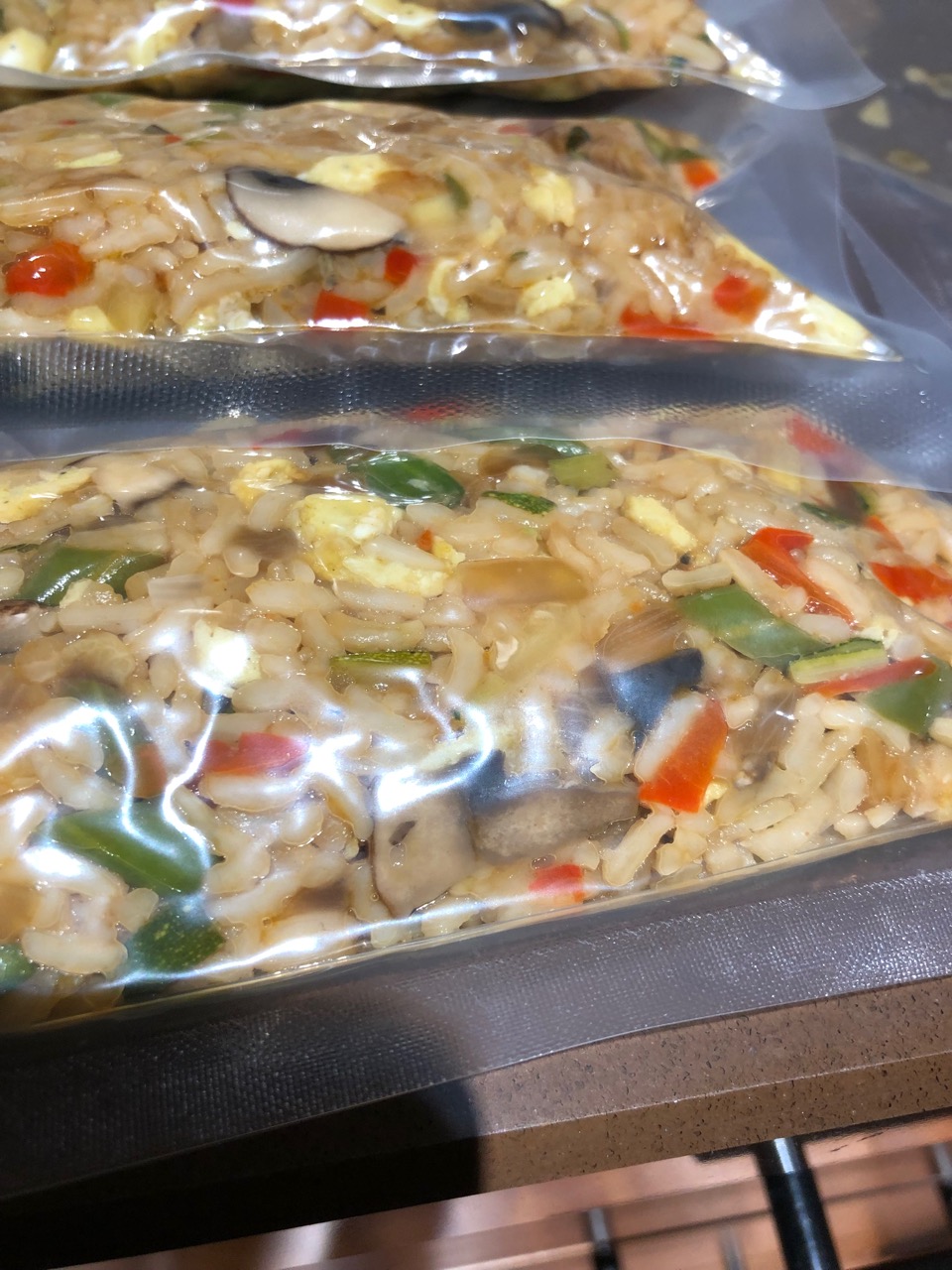 Easy Freeze Vacuum sealing and freezing of vegetarian fried rice